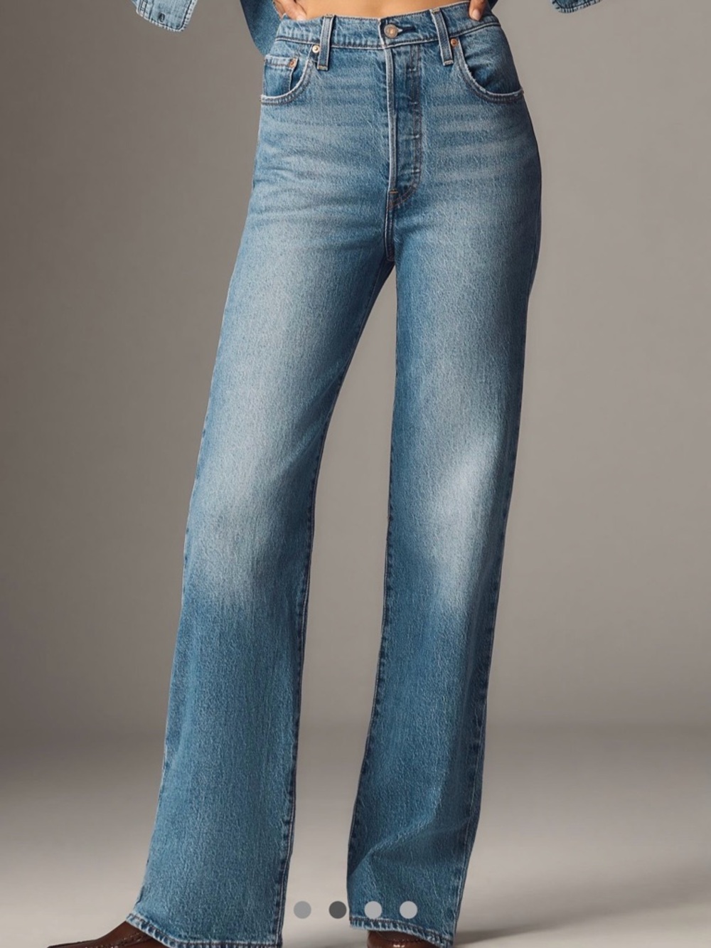 Levi's Ribcage High-Rise
Straight Leg Jeans
In: Dance Around